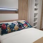 شقة Charm A