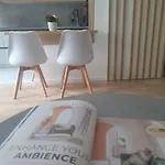 Apartment Charm A *